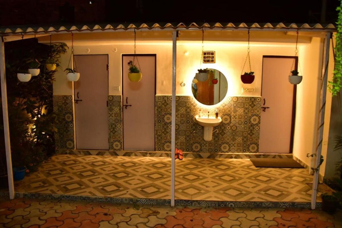 Villa Gc Farms Ayodhya Esterno foto