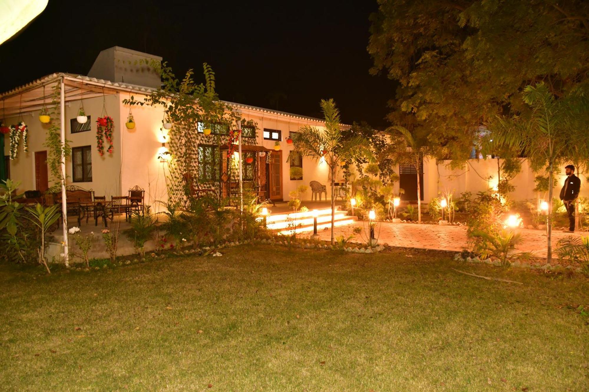 Villa Gc Farms Ayodhya Esterno foto